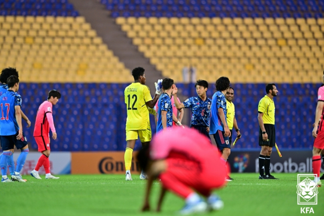 황선홍 감독이 이끄는 한국 U-23(23세 이하) 축구대표팀이 지난 12일 우즈베키스탄 타슈켄트의 파흐타코르 스타디움에서 열린 일본과 2022 아시아축구연맹(AFC) U-23 아시안컵 8강에서 0-3으로 완패했다. 사진은 한일전 경기 모습. 연합뉴스