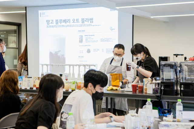 6월 15일 매일유업 2022 테너 여름메뉴 레시피 클래스 현장. 제공: 아이비라인(월간COFFEE)