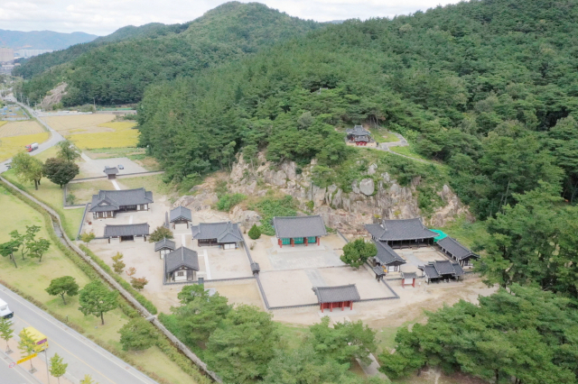 경주 금강산 표암봉 일원. 경북도 제공