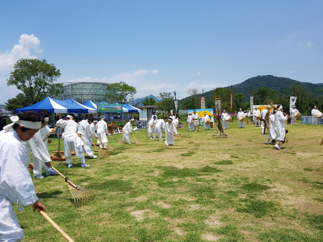 거창군 무형문화재 거창일소리 공개 행사. 거창군 제공