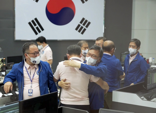 순수 국내기술로 제작된 한국형 최초 우주발사체