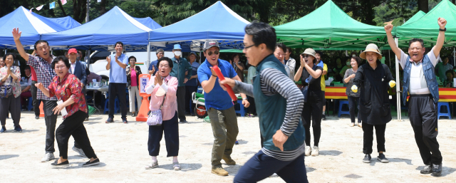 지난 18일 경남 거창군 고제면 고제중학교 운동장에서 열린 