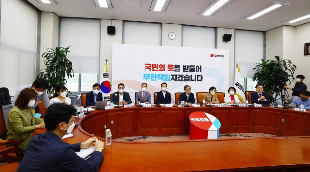 국민의힘 최재형 혁신위원장이 3일 오후 서울 여의도 국회에서 열린 혁신위원회 제1차 워크숍을 주재하고 있다. 연합뉴스