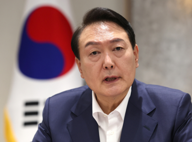 윤석열 대통령이 8일 오전 서울 용산 대통령실 청사에서 열린 제1차 비상경제민생회의를 주재하고 있다. 연합뉴스