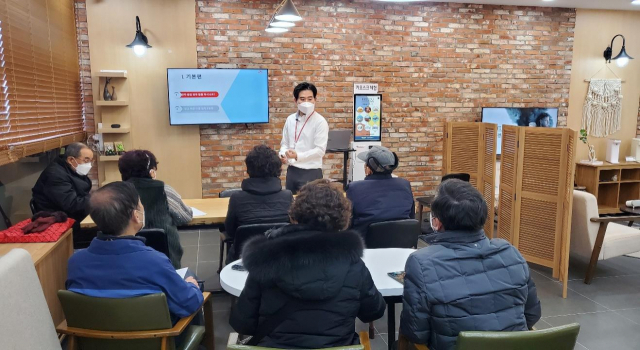 SKT에서 고객 업무를 담당하는
