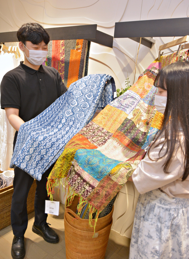 대백프라자는 4층 라이프 리빙 브랜드 