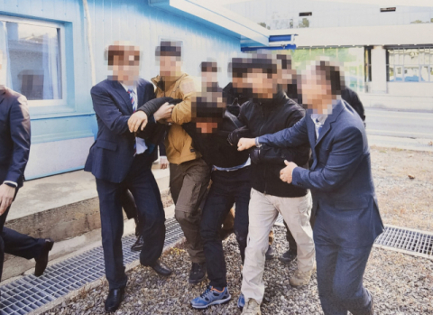 文정부 '탈북어민 강제북송' 정의용·서훈 징역 10개월 선고유예