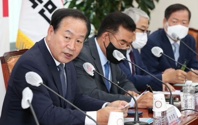 15일 오후 국회에서 열린 국민의힘 국가안보문란 실태조사 TF 2차 회의에서 한기호 위원장이 발언하고 있다. 연합뉴스