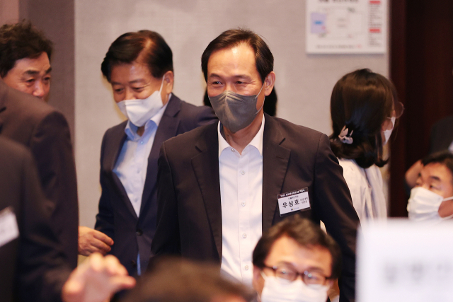 더불어민주당 우상호 비대위원장이 20일 오후 서울 중구 프레스센터에서 열린 2022 인터넷신문의 날 기념식에 참석하고 있다. 연합뉴스