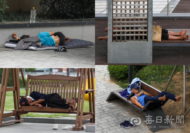 올여름 장기간 이어지고 있는 폭염에 노숙인 등 주거 취약 계층에 대한 관심이 절실하다. 26일 오후 동대구역 주변에서 노숙인들이 폭염에 무방비로 노출된 채 쪽잠을 자고 있다. 우태욱 기자 woo@imaeil.com