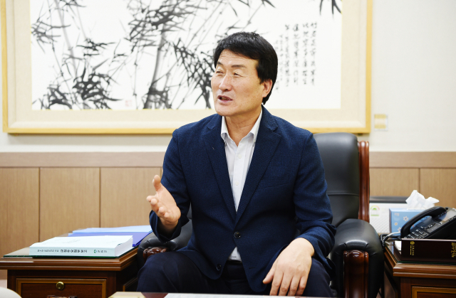 박수현 군위군의회 의장