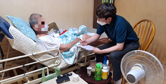 대구의료복지사회적협동조합 방문 진료 모습. 대구의료복지사회적협동조합 제공