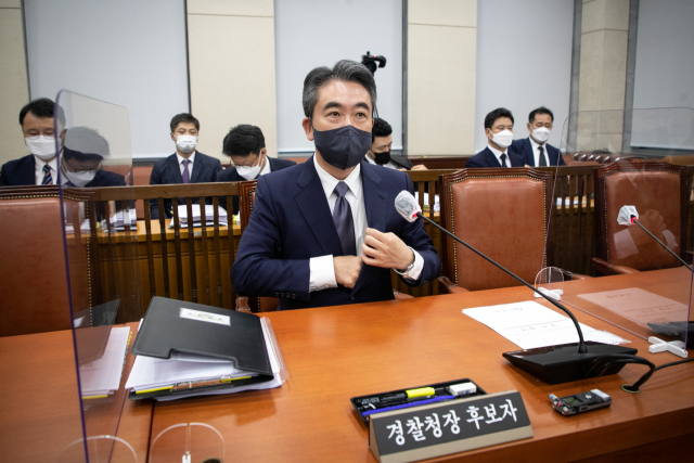 윤희근 경찰청장 후보자가 8일 오전 국회 행정안전위원회에서 열린 인사청문회에 출석해 있다. 연합뉴스