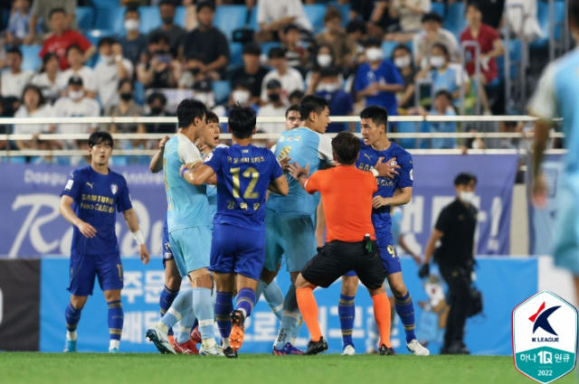 3일 DGB대구은행파크에서 열린 대구와 수원삼성 간의 경기 장면. 한국프로축구연맹 제공