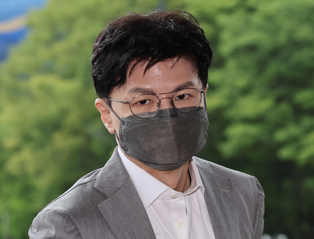 한동훈 법무부 장관이 광복절 특별사면을 위한 사면심사위원회를 하루 앞둔 8일 오전 정부과천청사로 출근하고 있다. 연합뉴스