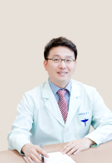 윤홍식 대구 뉴욕치과 대표원장