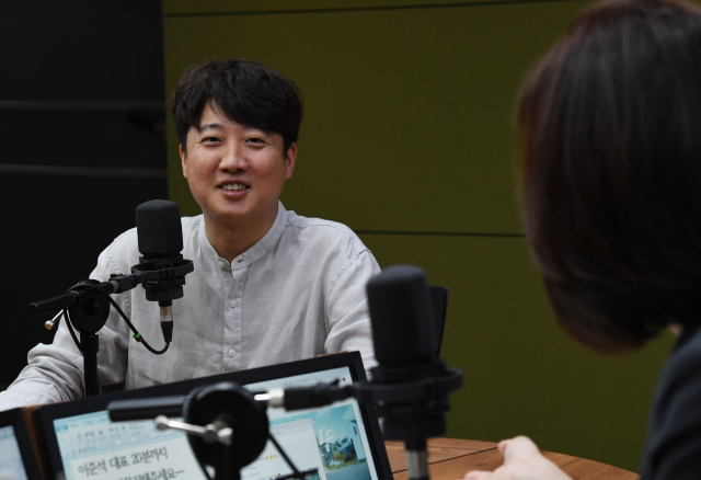 국민의힘 이준석 대표가 15일 오전 서울 양천구 CBS사옥을 방문, CBS라디오 
