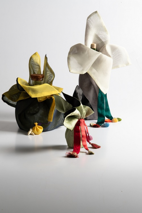 김선환, PRESENT, 65x65㎝, 실크, 2022.
