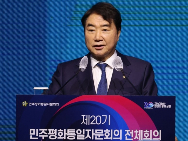 이석현 민주평화통일자문회의 수석부의장. 연합뉴스.