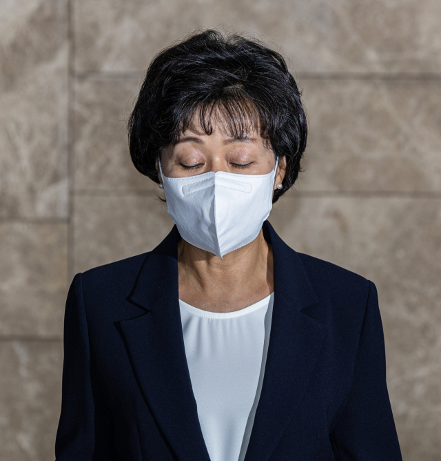 박순애 사회부총리 겸 교육부 장관이 8일 오후 서울 여의도 한국교육시설안전원에서 가진 기자회견에서 사퇴를 발표하고 있다. 연합뉴스