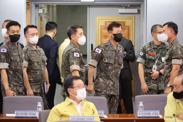 군 수뇌부가 지난 2일 정부서울청사에서 열린 을지연습 준비보고대회에 참석하고 있다. 연합뉴스