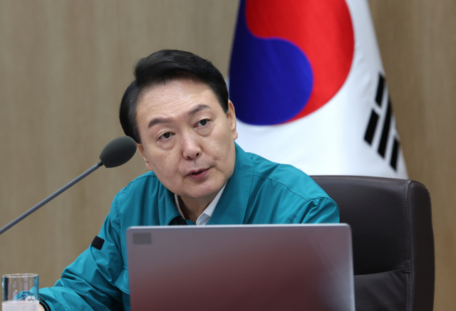 윤석열 대통령이 22일 서울 용산 대통령실 청사에서 열린 을지 국무회의에서 발언을 하고 있다. 연합뉴스