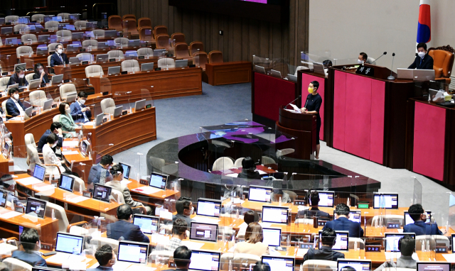제398회 국회(임시회) 제8차 본회의 모습. 연합뉴스