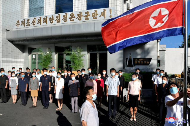 북한 조선중앙통신은 26일 김정일 국방위원장이 영도 활동을 시작했다는 이른바 '선군절' 62주년(8.25)을 온 나라가 경축했다고 26일 보도했다. [국내에서만 사용가능. 재배포 금지. For Use Only in the Republic of Korea. No Redistribution] 연합뉴스