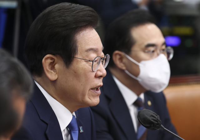 더불어민주당 이재명 신임 대표가 29일 오전 서울 여의도 국회에서 열린 최고위원회의에서 발언하고 있다. 연합뉴스