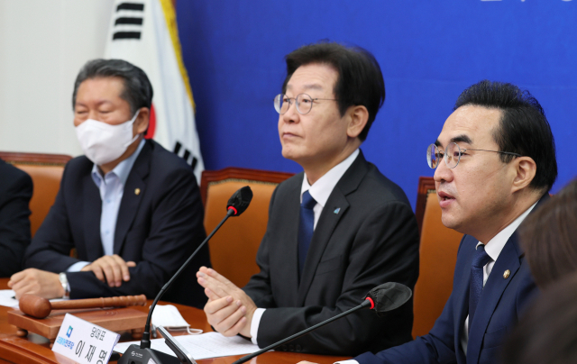더불어민주당 박홍근 원내대표가 5일 국회에서 열린 최고위원회의에서 발언하고 있다. 연합뉴스