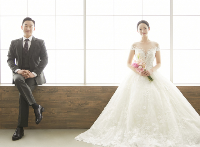 신랑 김재홍 군과 신부 한혜원 양.