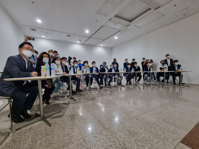 18일 오후 더불어민주당