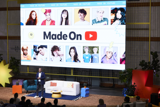 닐 모한 유튜브 최고제품책임자가 20일(현지시간) 미국 캘리포니아주 로스앤젤레스에서 크리에이터가 짧은 동영상으로 수익을 창출할 수 있는 새로운 방법을 발표하고 있다. 구글 제공.