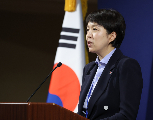 김은혜 대통령실 홍보수석이 22일(현지시간) 미국 뉴욕 쉐라톤 뉴욕 타임스퀘어호텔 내 프레스센터에서 현안 관련 브리핑을 하고 있다. 연합뉴스