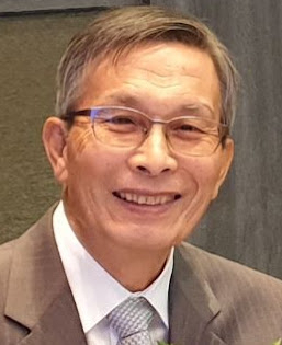문경대상 문화예술 부문 수상자인 신후식 시인