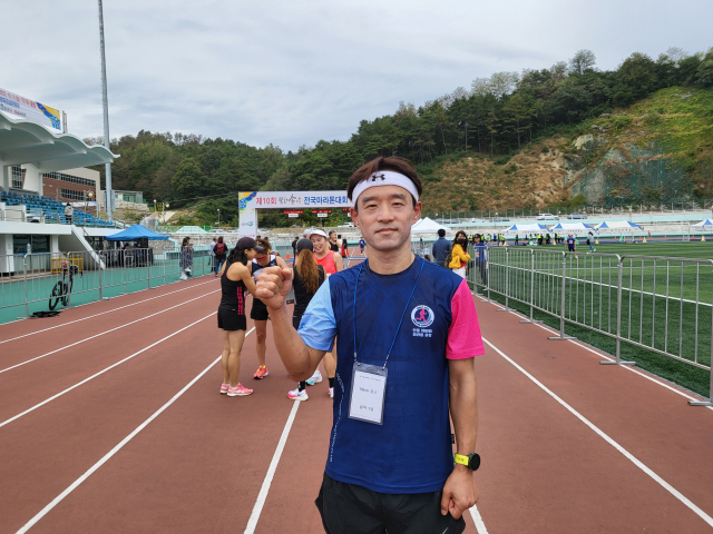 제10회 봉화송이전국마라톤대회 남자 10km코스 우승 조한열 씨. 윤영민 기자