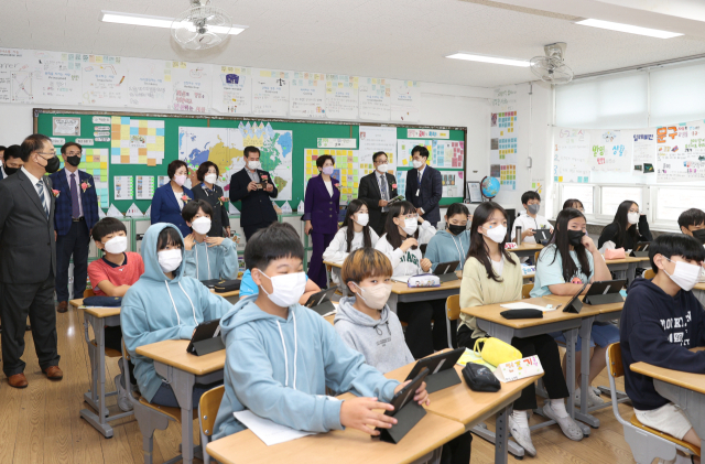 지난 4일 열린 덕인초 IB 월드스쿨 인증 기념식에서 공개 수업이 이뤄지고 있는 모습. 대구시교육청 제공