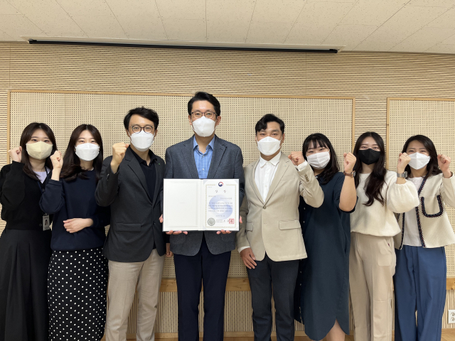 경산시니어클럽이 2021년 노인일자리사업 평가에서 사회서비스형 부문 최우수상을 받았다.