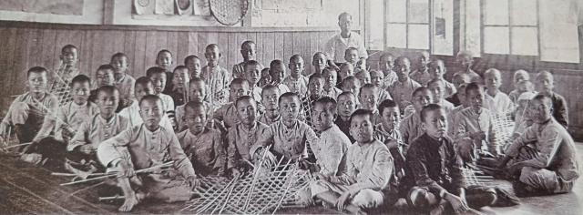 1920년대 포항초등학교 모습. 포항초 제공.