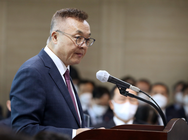 황주호 한국수력원자력 사장이 11일 전남 나주 한국전력 본사에서 열린 산업통상자원중소벤처기업위원위 국정감사에서 업무보고 하고 있다. 연합뉴스
