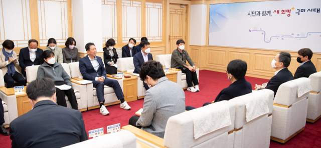 12일 구미시청에서 유철균 대구경북연구원장, 김장호 구미시장, 우병구 구미전자정보기술원장 등이 참석한 가운데