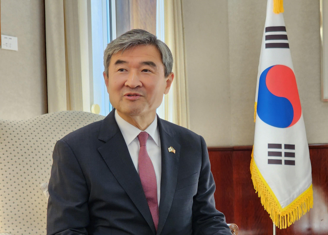 조태용 주미 한국 대사가 14일(현지시간) 대사관 집무실에서 연합뉴스와 인터뷰를 하고 있다. 연합뉴스