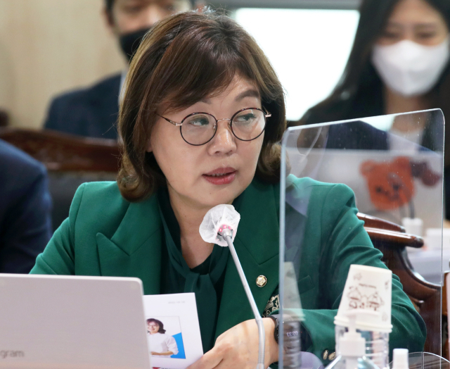 국민의힘 양금희 의원이 11일 오후 전남 나주 한국전력 본사에서 열린 산업통상자원중소벤처기업위원회 국정감사에서 질의하고 있다. 연합뉴스