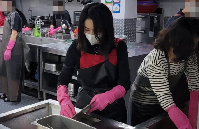 김건희 여사의 무료급식소 봉사 사실을 전한 김하종 신부 페이스북
