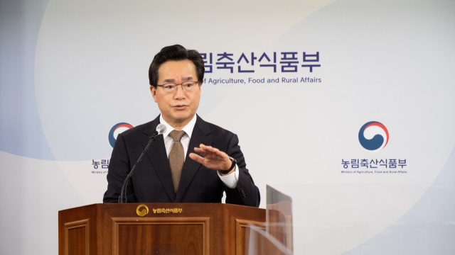 정황근 농림축산식품부 장관이 17일 정부세종청사 농림축산식품부 기자실에서 열린 간담회에서 발언하고 있다. 연합뉴스
