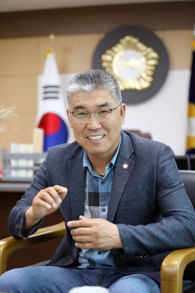 공경식 울릉군의회 의장. 울릉군의회 제공.