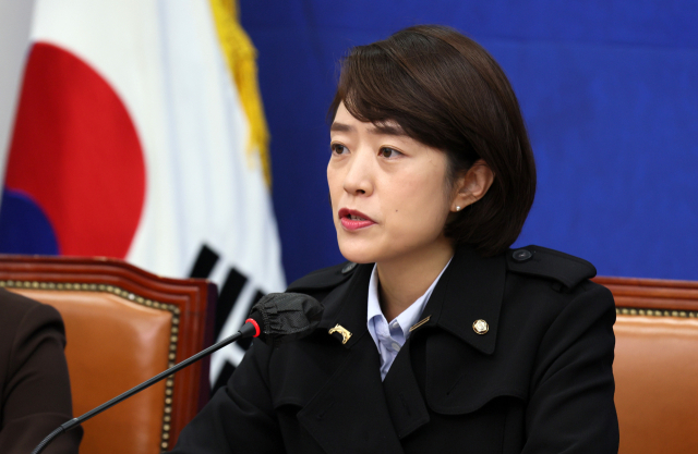 더불어민주당 고민정 최고위원이 14일 오전 국회에서 열린 최고위원회의에서 발언하고 있다. 연합뉴스