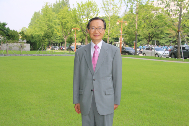 심백강 민족문화연구원장.