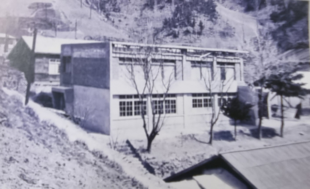 1970년 이전 울릉초 전경. 울릉초 동창회 제공.