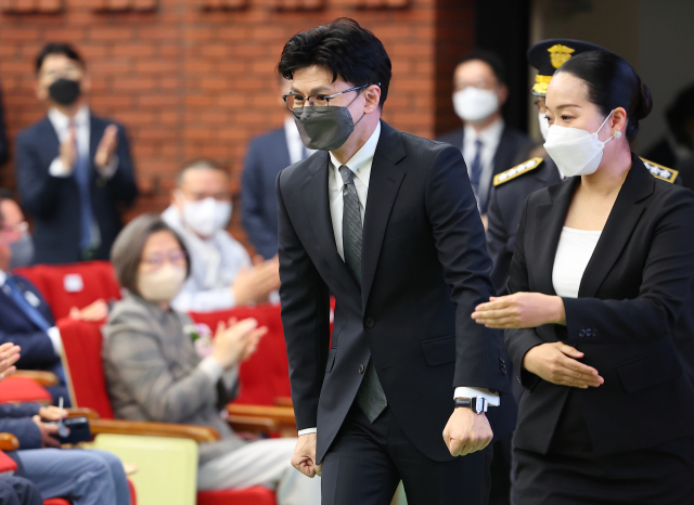 한동훈 법무부 장관이 28일 정부과천청사 대강당에서 열린 제77주년 교정의 날 기념식에 참석하고 있다. 연합뉴스